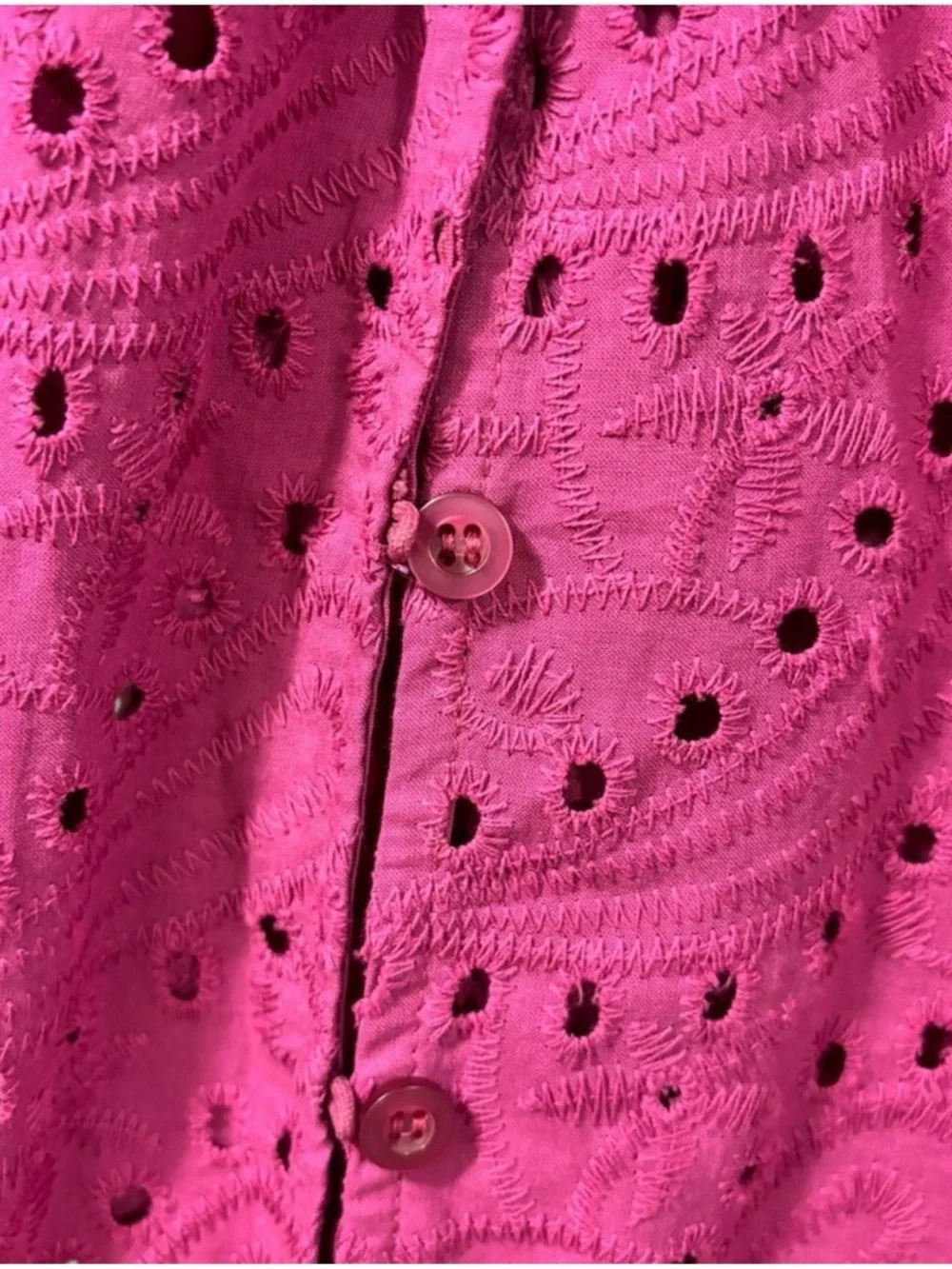 Evereve Larisa Eyelet Top in color “berry”. - Picture 4 of 6